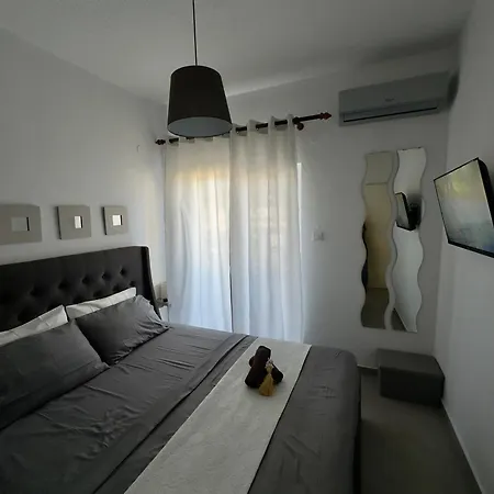 Villakaliba Beachfront House Апартаменты *