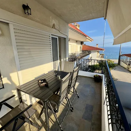 Villakaliba Beachfront House Апартаменты *