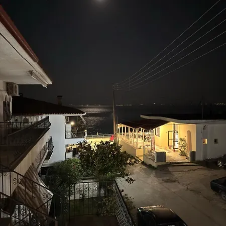 Villakaliba Beachfront House Апартаменты Kalyves Polygyrou