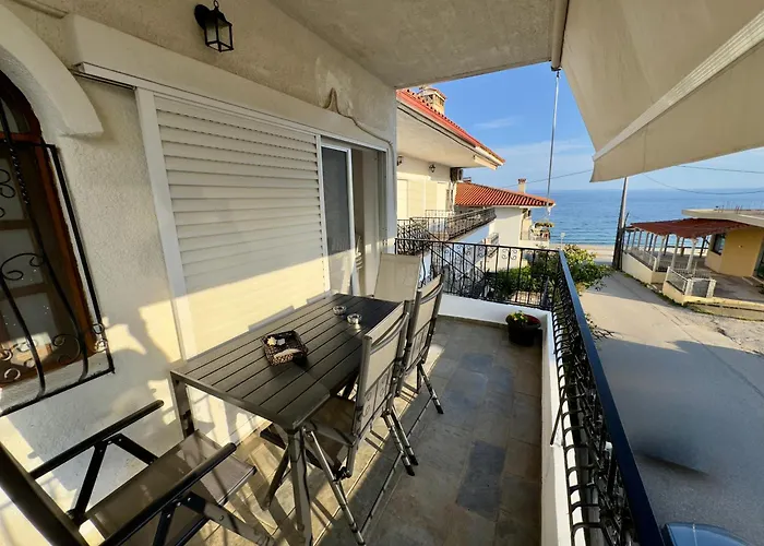 Villakaliba Beachfront House Apartment *