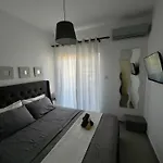 Villakaliba Beachfront House 公寓 *